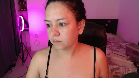 Snapshot of mila_phoenix chatting on 10/23/25, 09:41 mila_phoenix online show from 10/23/25, 09:41