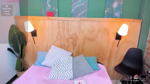 Mila and samy online show from 11/04/25, 12:15