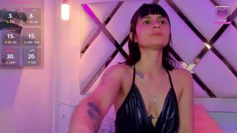 Mila  online show from 10/08/25, 02:53