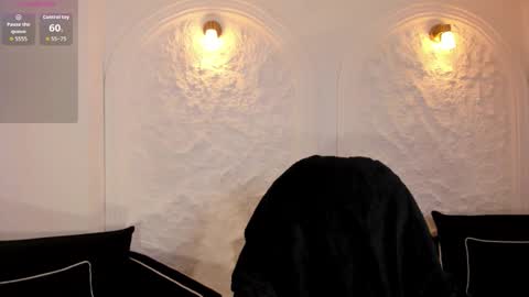 Snapshot of milacoleman chatting on 10/21/25, 02:12 Mila online show from 10/21/25, 02:12