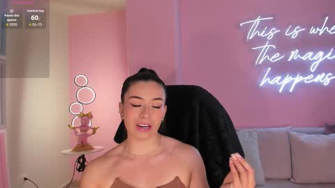 Snapshot of milacoleman chatting on 11/08/25, 02:12 Mila online show from 11/08/25, 02:12