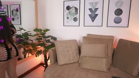 milacrave online show from 09/19/25, 11:44