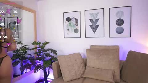 milacrave online show from 09/22/25, 11:45