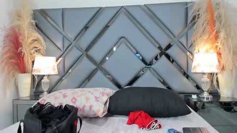 Snapshot of milan_lewiss chatting on 11/18/25, 12:31 milan_lewiss online show from 11/18/25, 12:31