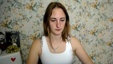 Snapshot of milana_cutie_ chatting on 09/18/25, 06:26 Milana online show from 09/18/25, 06:26