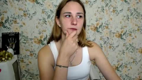 Snapshot of milana_cutie_ chatting on 09/30/25, 06:18 Milana online show from 09/30/25, 06:18