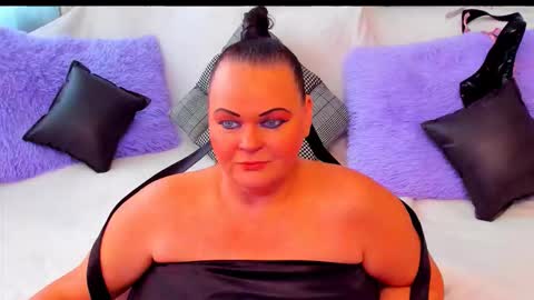 Lana online show from 11/22/25, 08:13