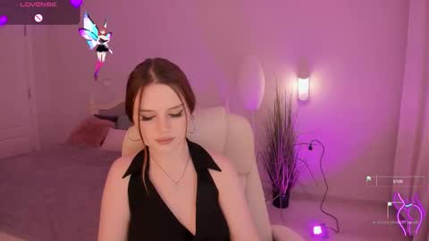 milanamoons online show from 11/17/25, 10:32