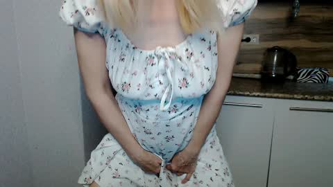 Snapshot of milanav chatting on 01/03/25, 01:16 Milena online show from 01/03/25, 01:16