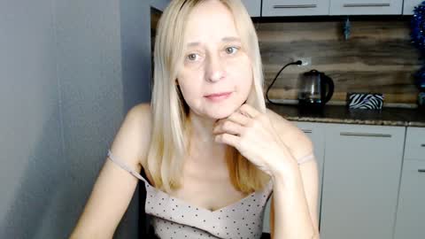 Snapshot of milanav chatting on 01/08/25, 05:27 Milena online show from 01/08/25, 05:27