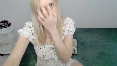 Snapshot of milanav chatting on 03/03/25, 06:37 Milena online show from 03/03/25, 06:37