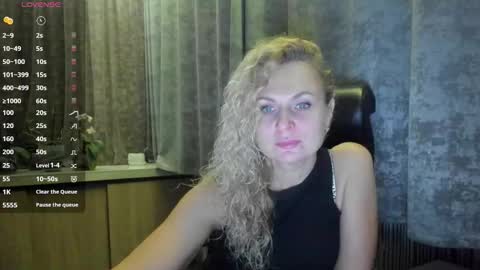Snapshot of milanna_x chatting on 09/20/25, 06:42 milanna_x online show from 09/20/25, 06:42
