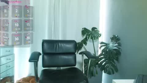 Snapshot of milansantana24 chatting on 10/09/25, 07:01 MILAN SANTANA online show from 10/09/25, 07:01