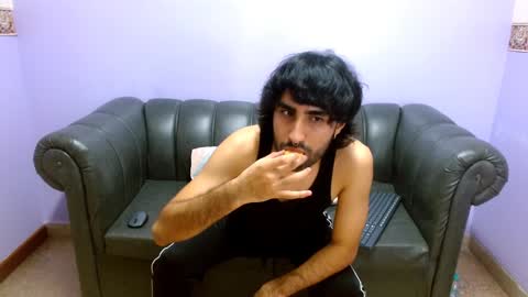 milanzaire online show from 12/04/24, 02:09