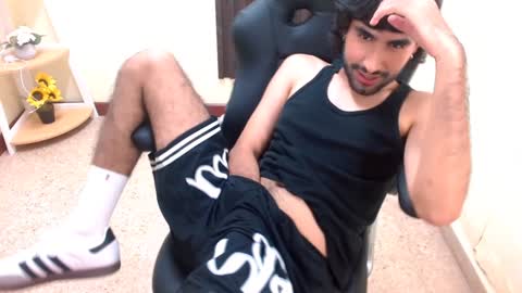 milanzaire online show from 12/05/24, 02:09