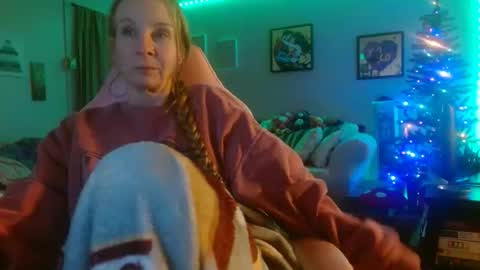 Mila online show from 12/02/25, 06:52