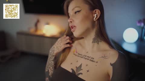 Snapshot of mileeena chatting on 10/17/25, 02:08 M Telegram mamagotachannel online show from 10/17/25, 02:08