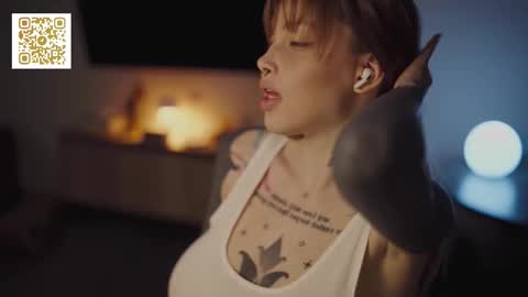 Snapshot of mileeena chatting on 10/23/25, 02:05 M Telegram mamagotachannel online show from 10/23/25, 02:05