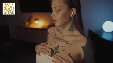 Snapshot of mileeena chatting on 11/13/25, 02:05 M Telegram mamagotachannel online show from 11/13/25, 02:05