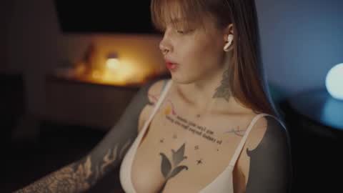 Snapshot of mileeena chatting on 11/14/25, 02:16 M Telegram mamagotachannel online show from 11/14/25, 02:16