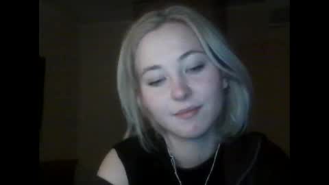 Snapshot of milena391630 chatting on 02/18/25, 05:20 Milena new nonude shy blonde natural online show from 02/18/25, 05:20