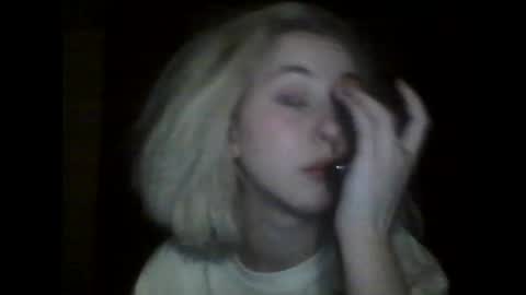 Snapshot of milena391630 chatting on 03/09/25, 11:35 Milena new nonude shy blonde natural online show from 03/09/25, 11:35