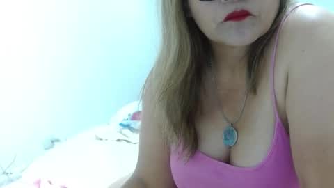 Snapshot of milena_hoot_ chatting on 09/23/25, 02:47 MILENA online show from 09/23/25, 02:47