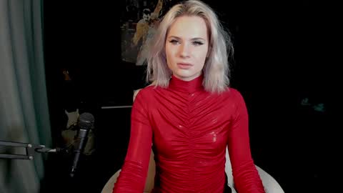 Snapshot of milena_marshmallows chatting on 01/11/25, 01:59 Milena online show from 01/11/25, 01:59