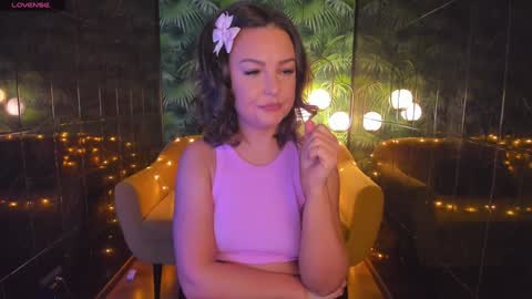Snapshot of milena_mellow chatting on 12/27/24, 08:50 Milena online show from 12/27/24, 08:50