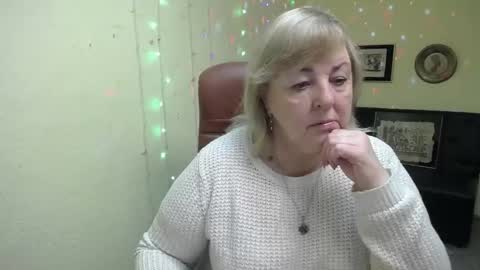 Milena online show from 11/05/25, 06:24