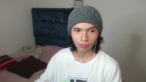 Snapshot of milesxoxo6969 chatting on 10/18/25, 08:42 milesxoxo6969 online show from 10/18/25, 08:42