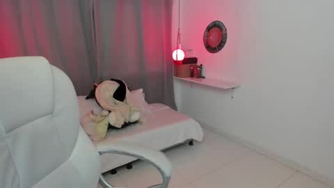  IEY EY  online show from 11/04/25, 03:05