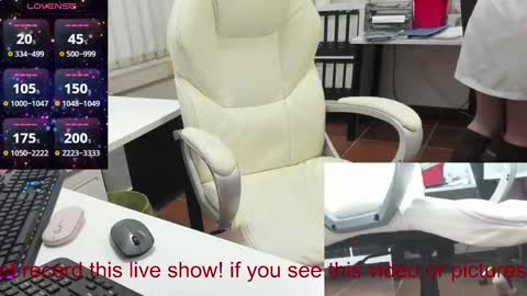 Snapshot of milf_viktoria chatting on 01/08/25, 12:26 Viktoria online show from 01/08/25, 12:26