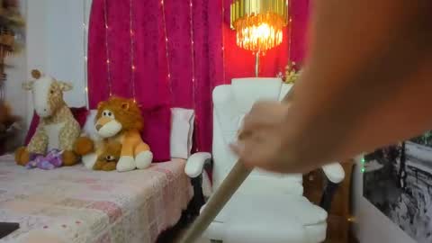 Nakary Bustamante online show from 02/11/25, 01:31