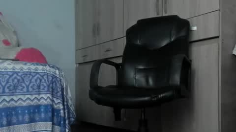 Snapshot of milff_danielaa chatting on 02/11/25, 02:46 Daniela online show from 02/11/25, 02:46