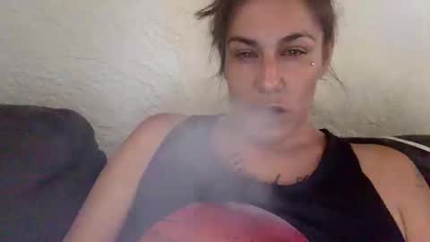 Snapshot of milfsfreaky69 chatting on 10/14/25, 04:41 BabygirlsFreaky online show from 10/14/25, 04:41