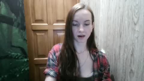 Snapshot of miliah chatting on 12/12/24, 07:37 miliah online show from 12/12/24, 07:37
