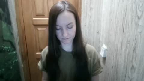 Snapshot of miliah chatting on 01/22/25, 07:56 miliah online show from 01/22/25, 07:56