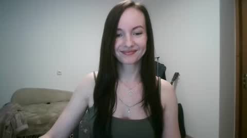 Snapshot of miliah chatting on 09/20/25, 07:37 miliah online show from 09/20/25, 07:37
