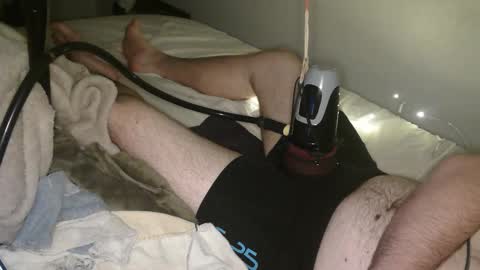 milky_fish online show from 11/20/25, 08:47