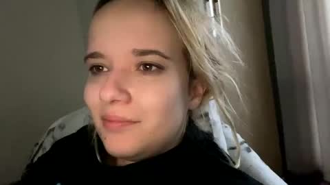 milkybaby269137 online show from 12/30/24, 08:10