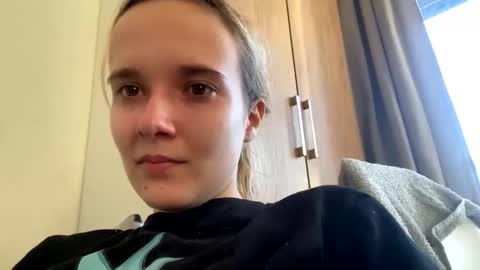 milkybaby269137 online show from 12/31/24, 11:20