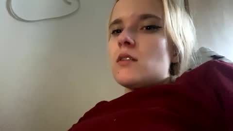 milkybaby269137 online show from 01/01/25, 07:41