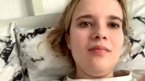 milkybaby269137 online show from 02/09/25, 07:49