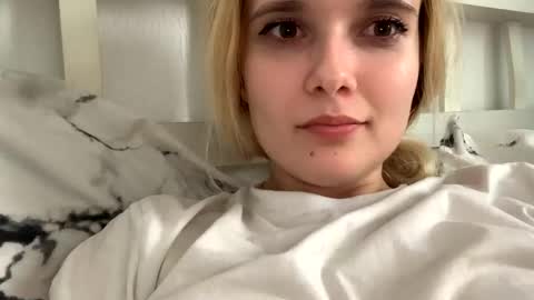 milkybaby269137 online show from 02/10/25, 11:15