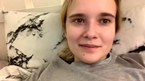 milkybaby269137 online show from 02/16/25, 05:48