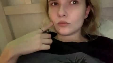 milkybaby269137 online show from 03/01/25, 06:54