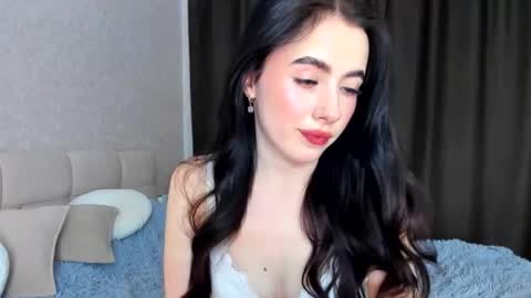 milla moore online show from 10/28/25, 05:59