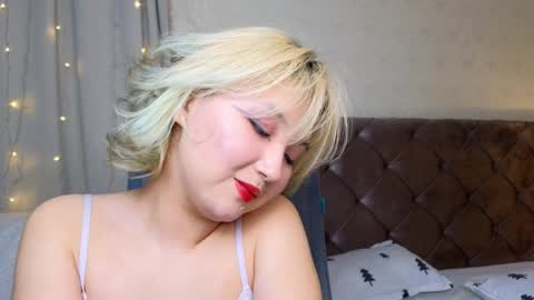 Milla or just Mi online show from 01/28/25, 04:41