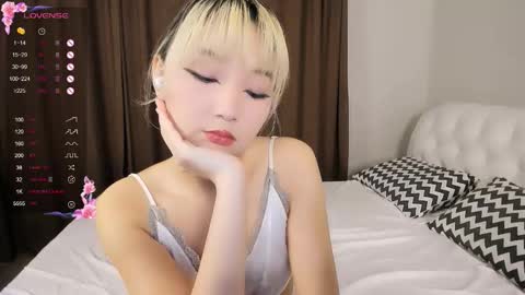 Milla or just Mi online show from 11/15/25, 12:56